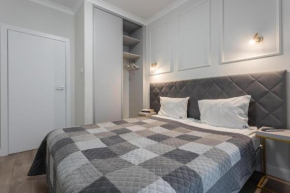 Urban Chic - Luxury Warsaw Stays -10 People- Mennica Residence